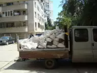 Извозва строителни отпадъци с бус - самосвал