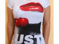 Дамска тениска Устни с череша - Безплатна доставка