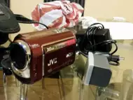 JVC камера GZ - MG330RE и подаръци, 30GB HDD, 35x оптично увел