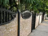 Бетонова релефна сглобяема ограда от армирани панели акция