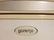 Продавам хладилник с фризер GORENJE