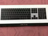 Блутут клавиатура с подсветка, осветление на копчетата