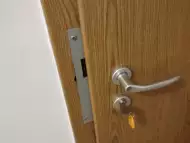 Ремонт на врати