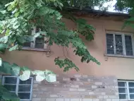Продавам къща с дворно място - област Велико Търново