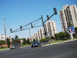 Какво да правим, ако съсед владее незаконно общо помещение във входа?