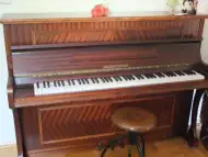 Продава пиано