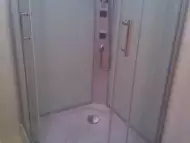 Монтаж на душ кабини
