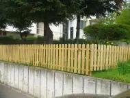 Декоративни дървени огради за градина