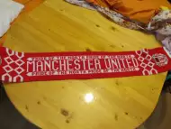 Оригиналнен шал на Manchester United за истински фенове