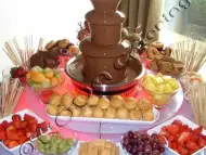 Шоколадов фонтан под наем от НОВА Кетъринг за всяко събитие