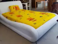 кожена спалня