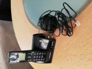 Продавам нов стационарен телефон с мобилна слушалка Thompson