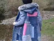 Уникално дамско палто дънково с качулка с пух 