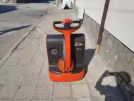 Електрическа палетна количка LINDE Т20