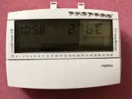 Дигитален термостат управление на подгряващи и климатични си