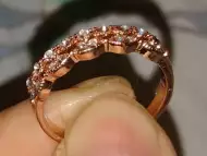 Нежен раздвоен пръстен