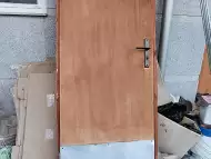 Врата фазерна с каса обикновенна брава и дръжки 200 81см