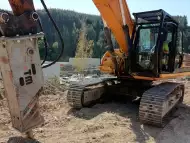 Услуги с верижен багер JCB JS 330 HRD