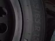 продавам зимни гуми Michelin(195 65 R15) и джанти за опел ве