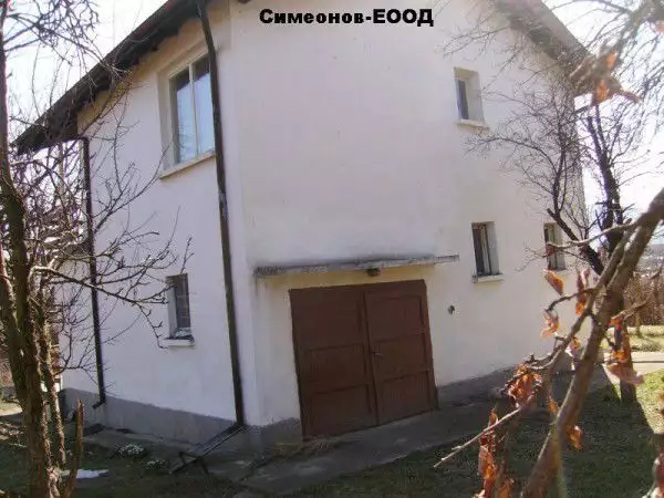 6. Снимка на Продава двуетажна къща в планинско село на 20 км.от град Дряново.