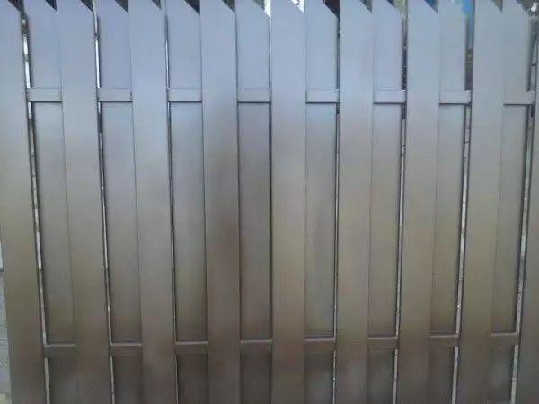 Метална плътна ограда - 110лв.
