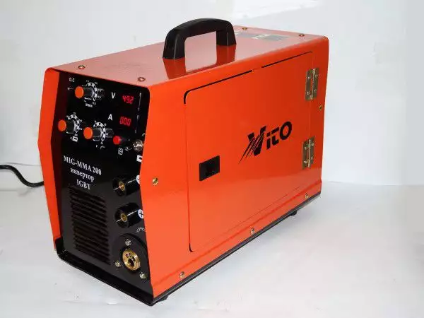 2. Снимка на Телоподаващо с Електрожен VITO MIG - MMA 200 ампера