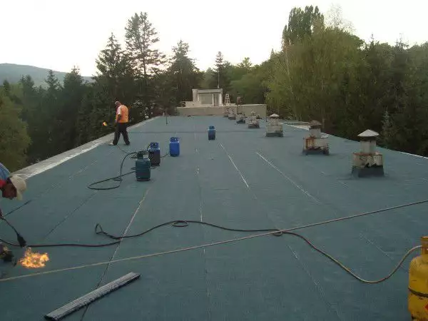 7. Снимка на Асфалтиране - ремонт на покриви хидроизолаця