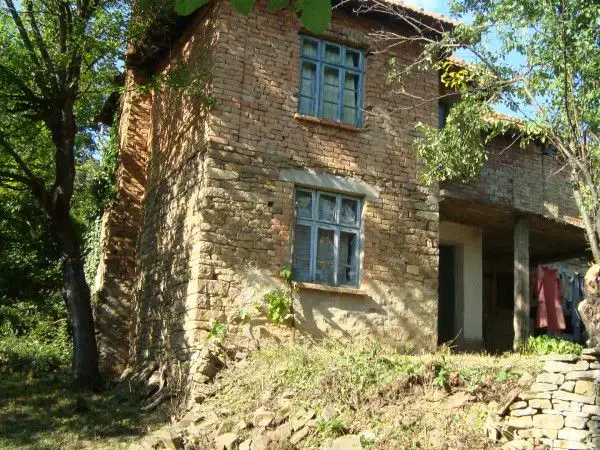1. Снимка на Селски имот в Габровска област - ОТЛИЧНА ИНВЕСТИЦИЯ - Еленците