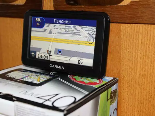 3. Снимка на GPS Garmin Nuvi 40 карти България Европа 2015