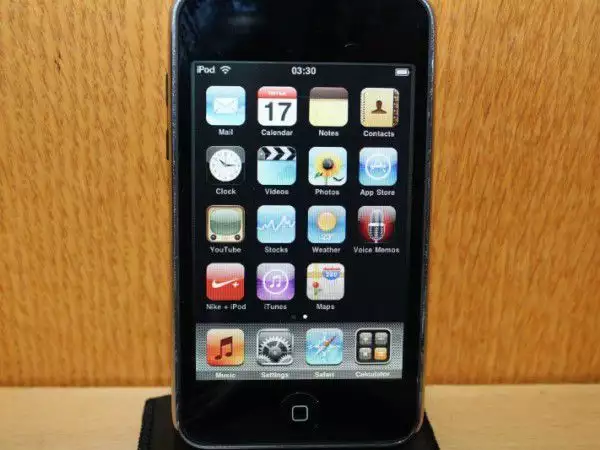 3. Снимка на Apple iPod Touch 8Gb 3 генерация наи читавите модели