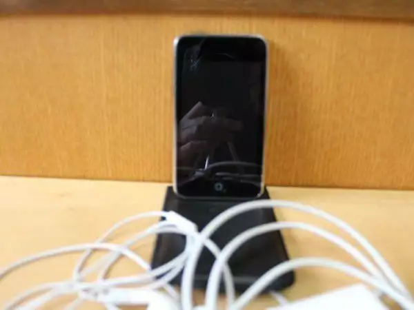 2. Снимка на Apple iPod Touch 8Gb 3 генерация наи читавите модели
