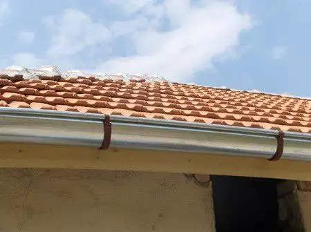 3. Снимка на Хидроизолация на покриви и Претърсване на керемиди.
