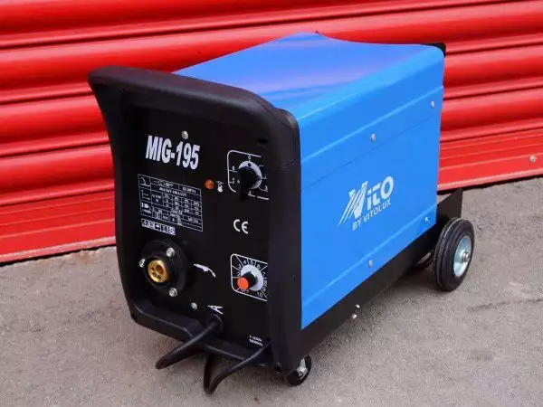 1. Снимка на MIG - MAG заваръчни апарати VITO - MIG195 с телоподаващо у - во