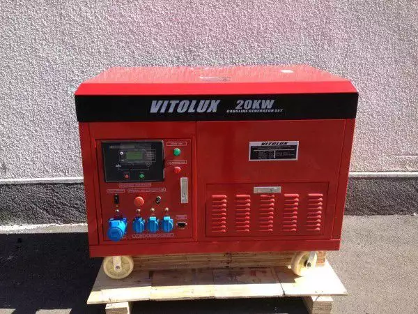 1. Снимка на 20KW Mонофазeн Бензинов генератор VITOLUX с водно охлажданe