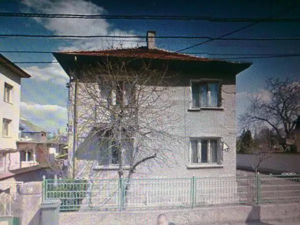 Продавам къща в Горубляне - София
