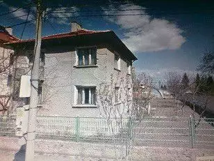 2. Снимка на Продавам къща в Горубляне - София