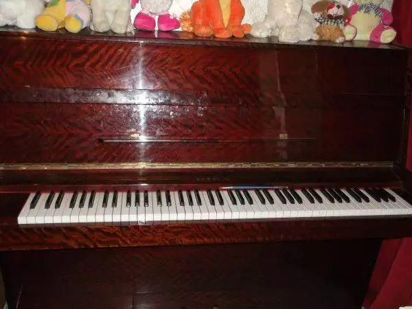 1. Снимка на Продавам пиано рига