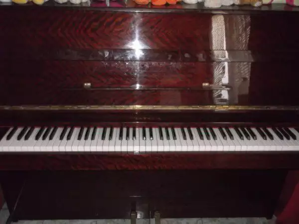 3. Снимка на Продавам пиано рига