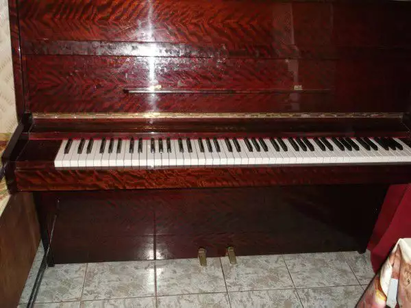 2. Снимка на Продавам пиано рига