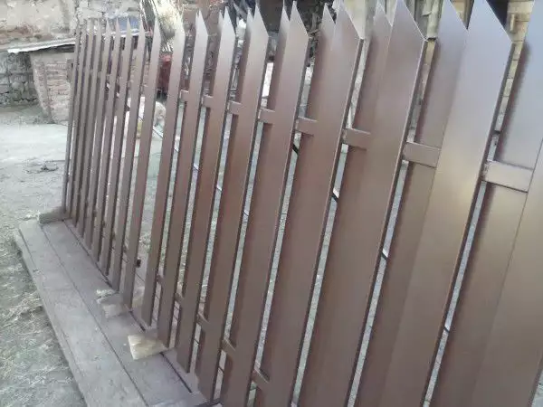 7. Снимка на метални огради на ниски цени