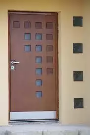 Монтаж на врати