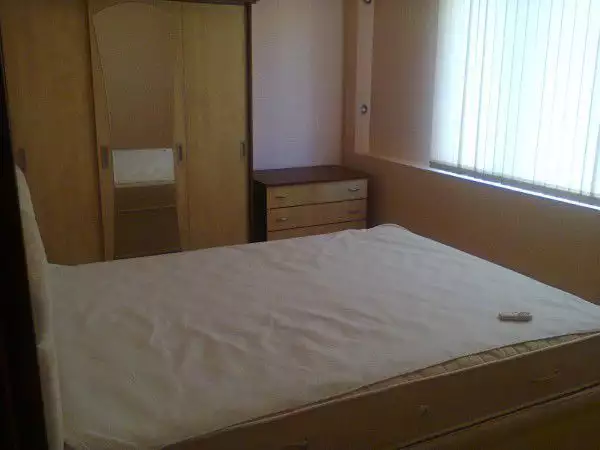Тристаен просторен апартамент за ценители в Центъра.. - Пловдив