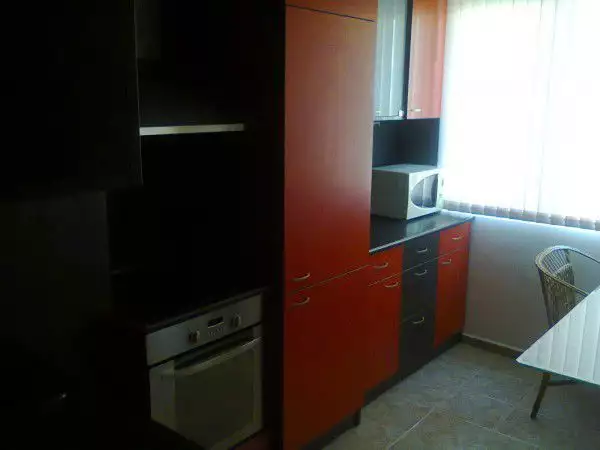 2. Снимка на Тристаен просторен апартамент за ценители в Центъра.. - Пловдив