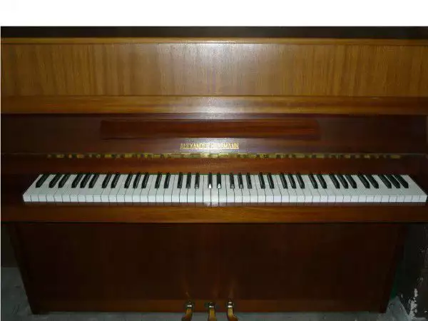 1. Снимка на Вашето пиано от В - Пиано, голям избор - гарантирано качество