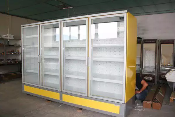 1. Снимка на Вертикални хладилни витрини