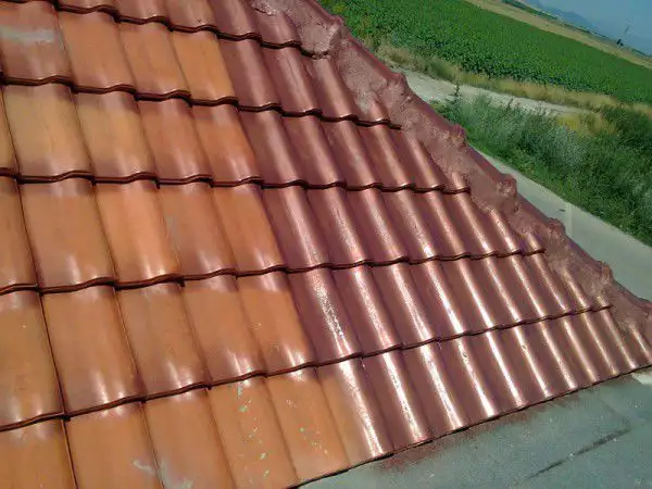 2. Снимка на Боядисване на стари и нови покриви