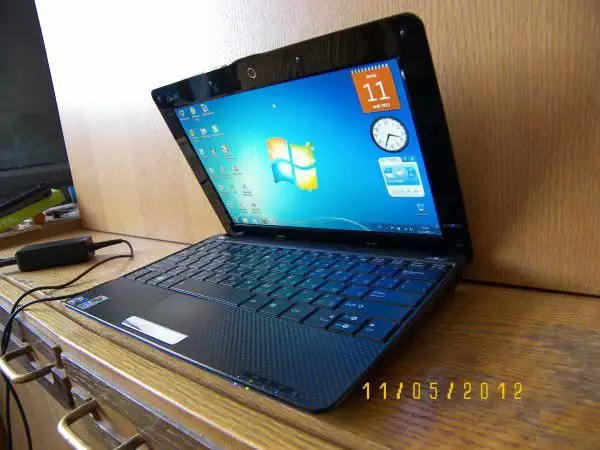 Лаптоп малък марков качествен 10, 1 ASUS EEE PC 1001HA