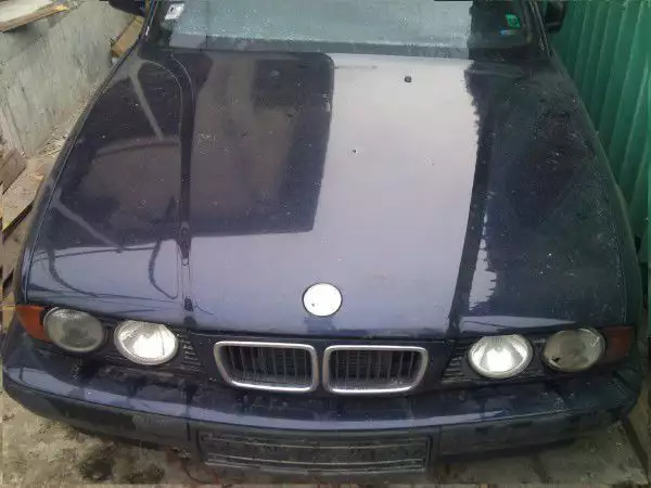 1. Снимка на BMW 525 Е34 на части