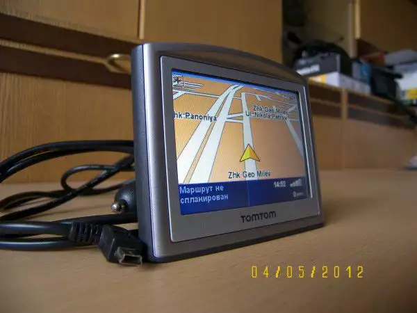 6. Снимка на GPS навигация Tomtom качествена надеждна и евтина