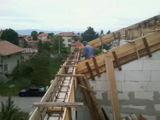 1. Снимка на 30 остъпка за реставрация на стари покриви и згради Пловдив